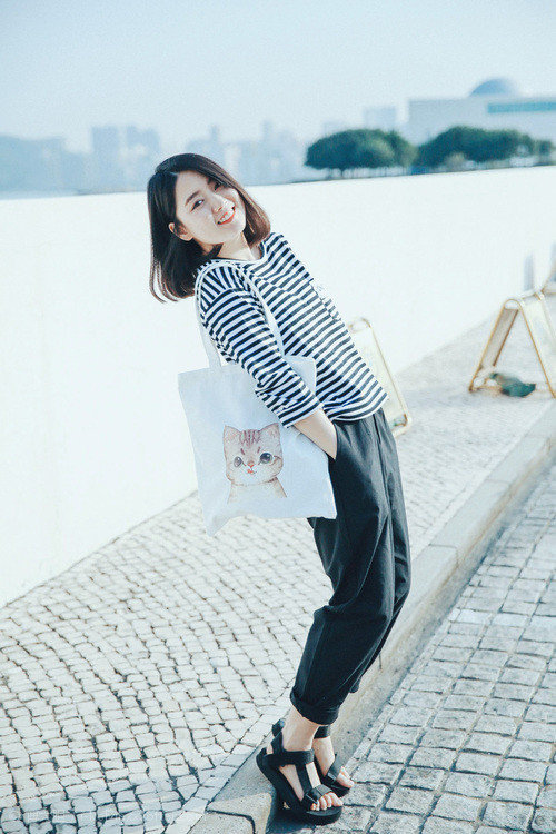 九游登录入口-“荒漠王者：沙丘与泥泞中的生死对决”，荒漠 沙漠